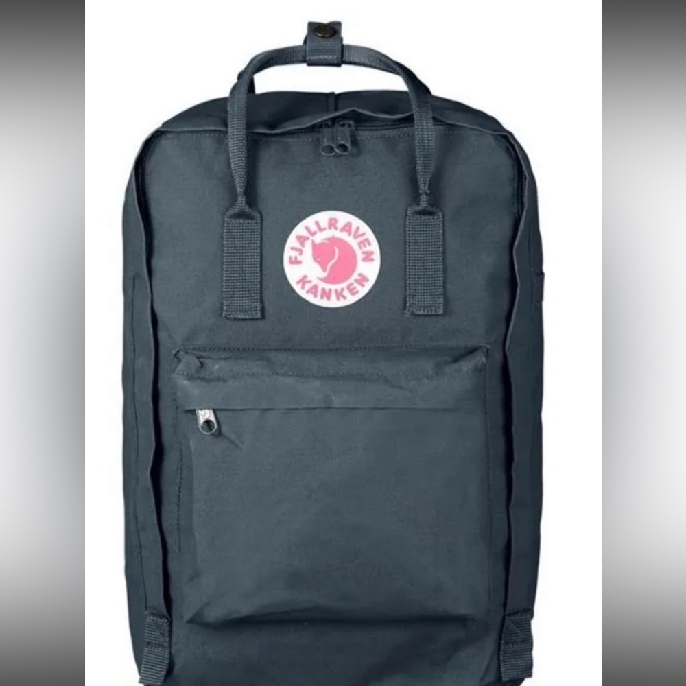 black fjallraven kanken bag